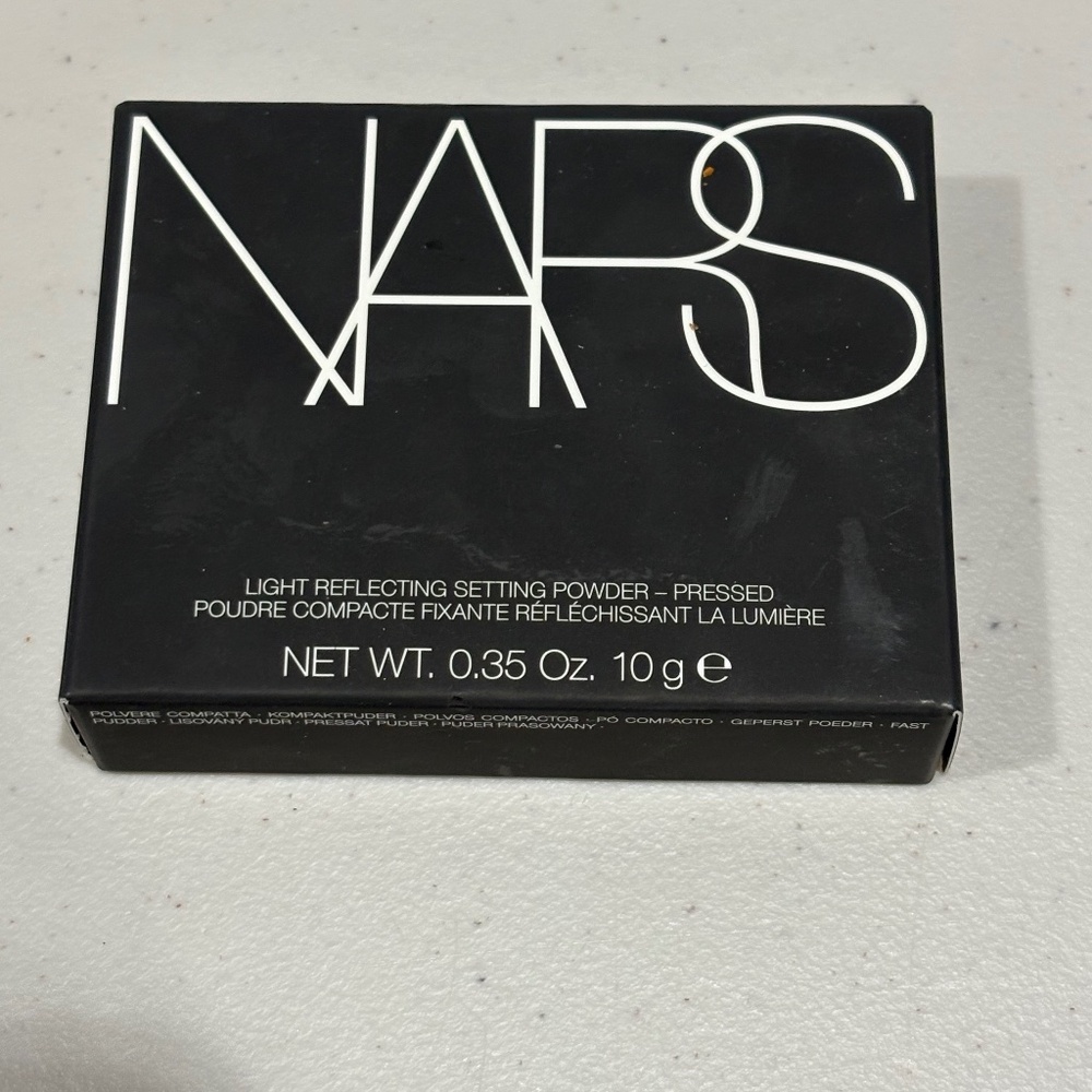 Nars Light Reflecting Pressed Setting Powder